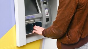 Bejaarden slachtoffer van babbeltrucs bij pinautomaten