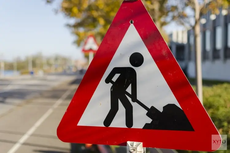 Rijkswaterstaat werkt drie weekenden aan de Rijksstraatweg A44/N44, vertragingen mogelijk tot 30 minuten