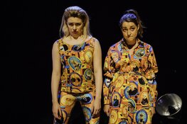 Brainwash-Bubbel van Matroesjka in Theater Warenar