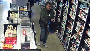 Gezocht: Diefstal goederen uit parfumeriewinkel