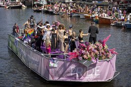 Canal Parade Pride Amsterdam in volle gang (fotoalbum)