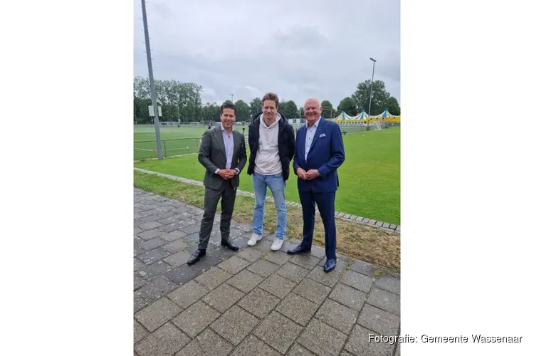 Staatssecretaris Karremans bezoekt voetbalvereniging Blauw-Zwart: bezoek onderstreept belang van sport en samenwerking