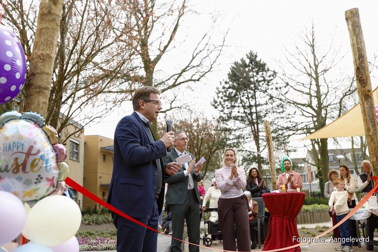 Feestelijke opening belevingstuin bij woonzorglocatie Duinstede